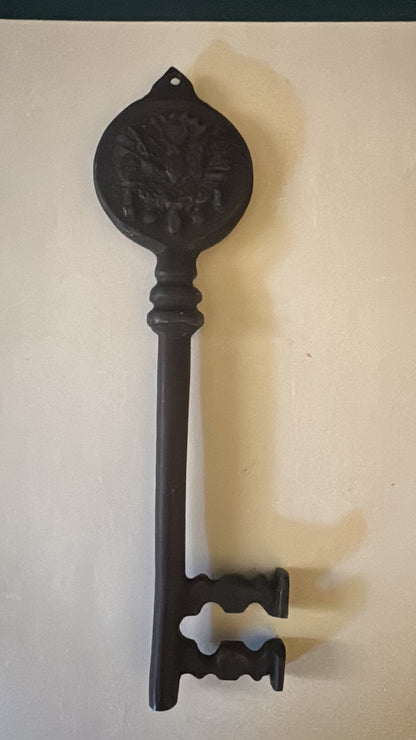 Gilani beard , key of Masjed al Nabwi & comb if Jilani