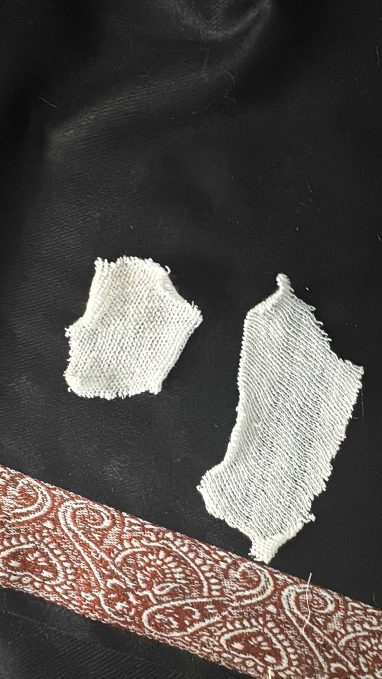 Cloth cutting from the Holy Rooza touched of The Chamber of the Prophet ‎ﷺ